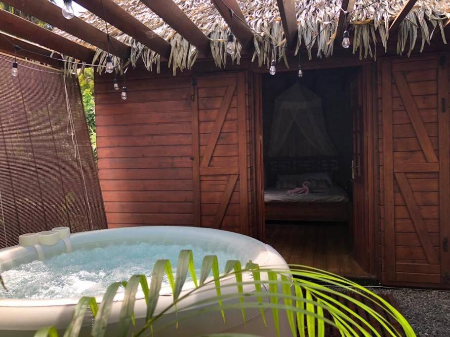 Eden Chalet, Spa Privatif Les Abymes Extérieur photo